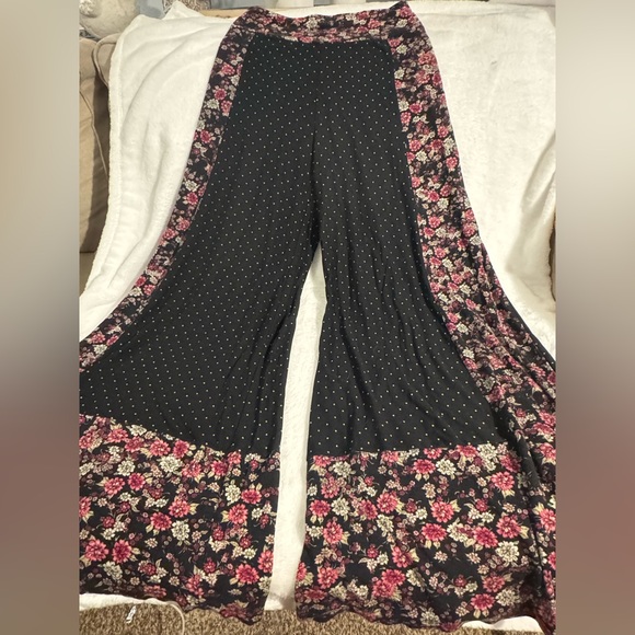 FARM Rio Pants - Farm Rio Floral Black Women's Pants Size XS